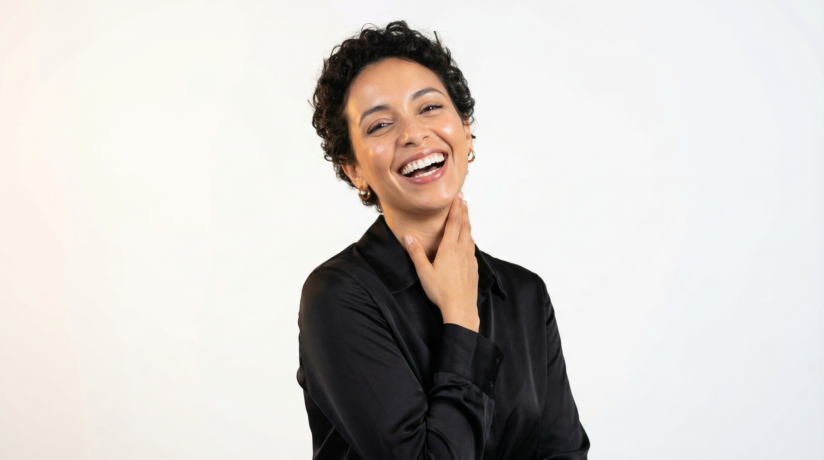 Patiente souriante au Centre Dentaire Les Iris, Casablanca